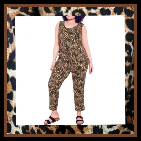 ZIM & ZOE ☆ HOT ANIMAL PRINT ☆ BUTTER SOFT JUMPSUIT ☆ NWT - Picture 1 of 9